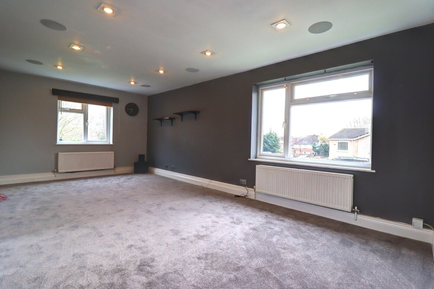 Flat Hawthorn Crescent in Hazlemere