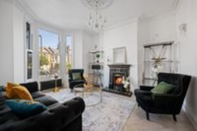 House Grayling Road in Greater London