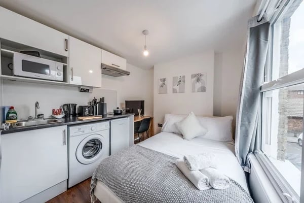 Flat Denmark Hill in Greater London