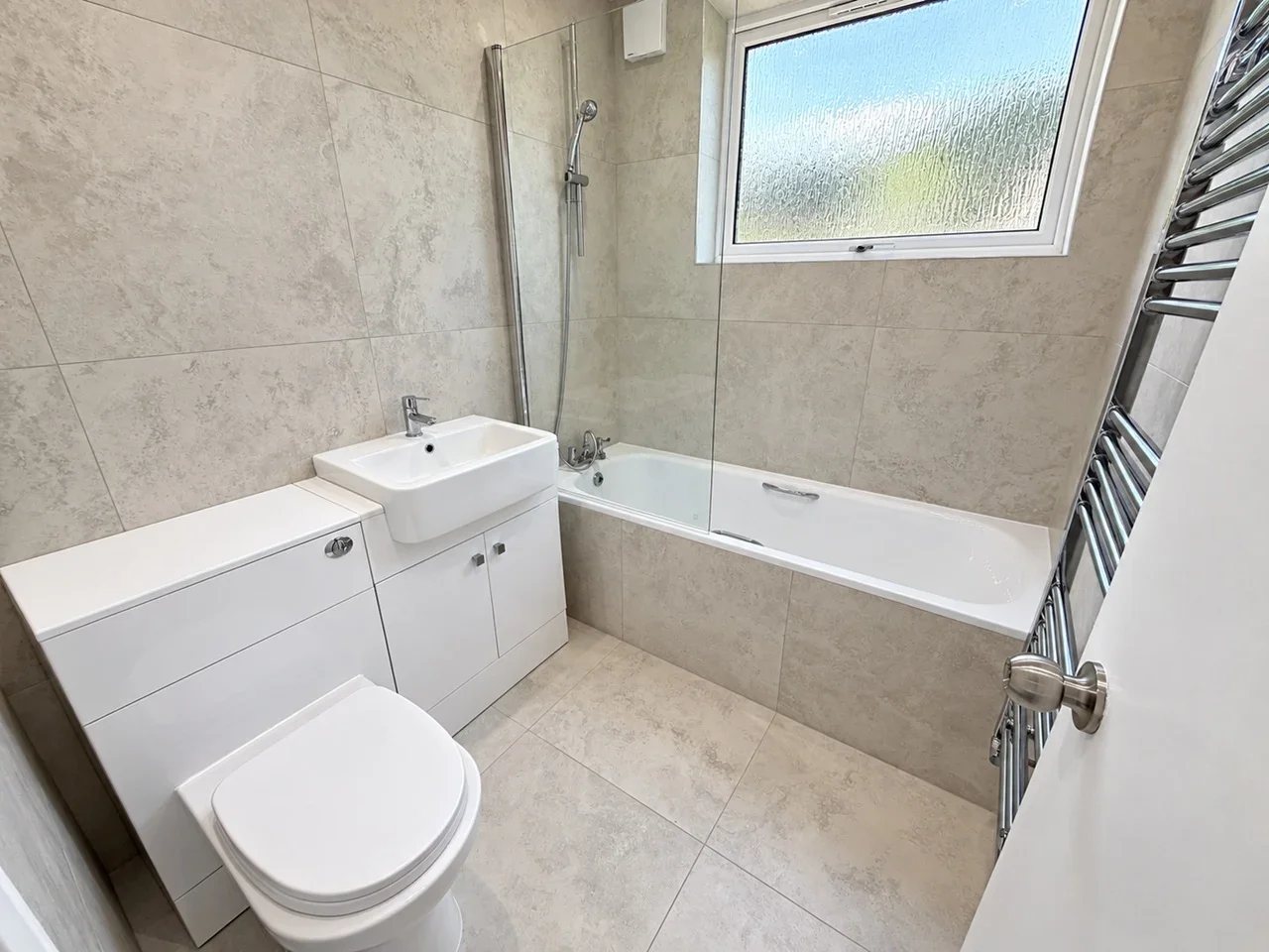 Flat Talbot Road in Greater London