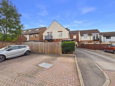 Flat Bicester Road in Aylesbury