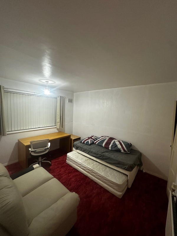 Room Beech Green in Coseley