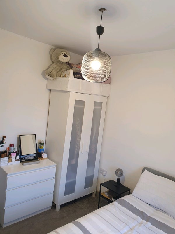 Room Bisson Road in Greater London