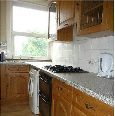 Flat Heyford Avenue in Greater London