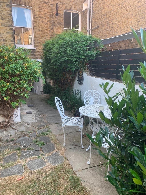 Room Alconbury Road in Greater London