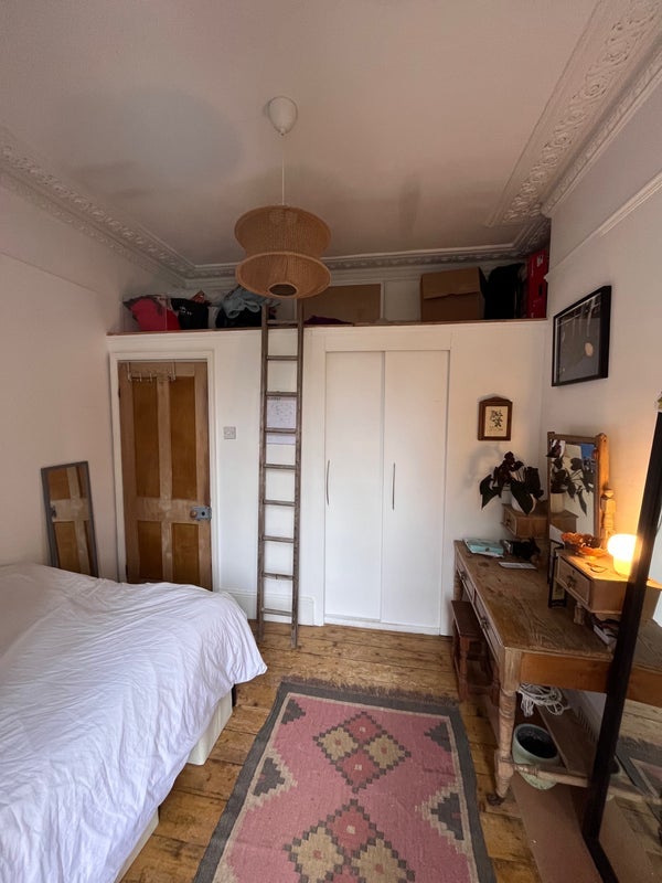 Room Alconbury Road in Greater London