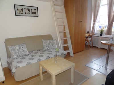 Flat Penywern Road in Greater London