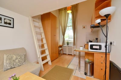 Flat Penywern Road in Greater London