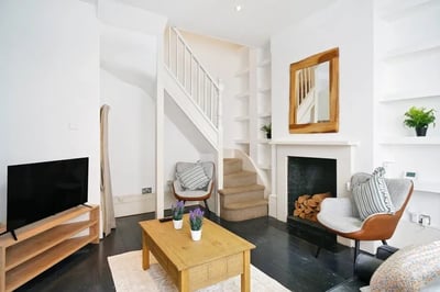 House Sheen Road in Greater London