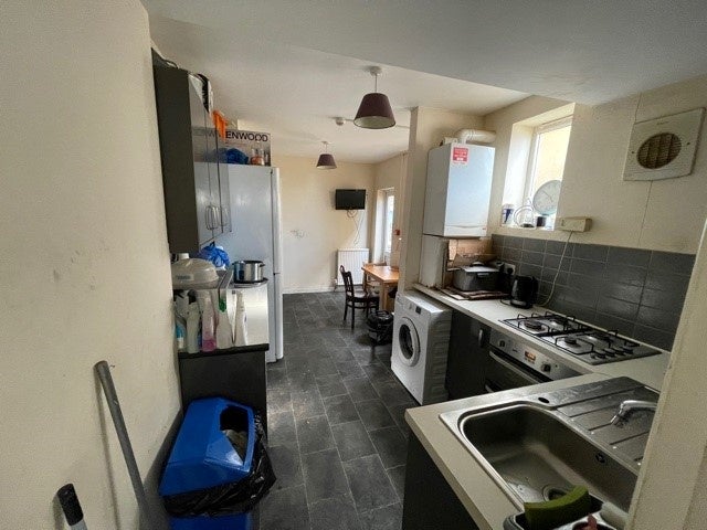 Room Northcote Road in Greater London