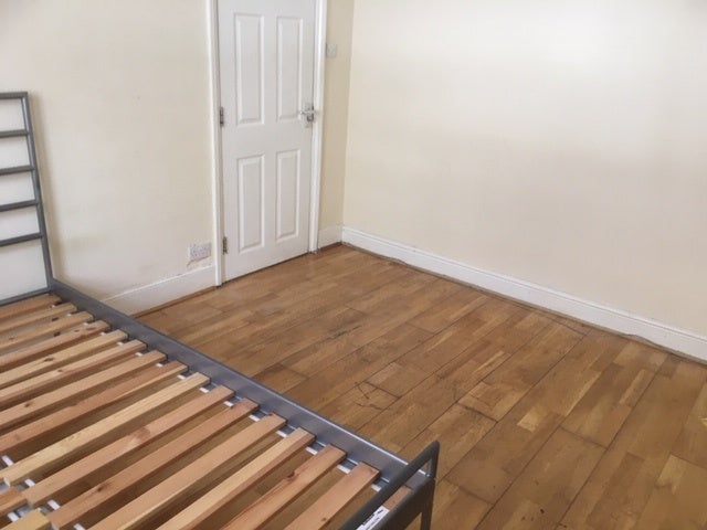 Room Northcote Road in Greater London