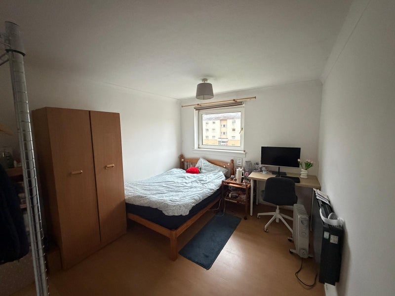 Room McAslin Court in Glasgow