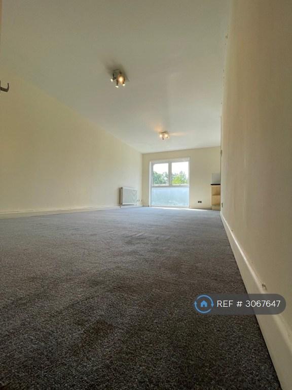 Flat Hayes Lane in Greater London