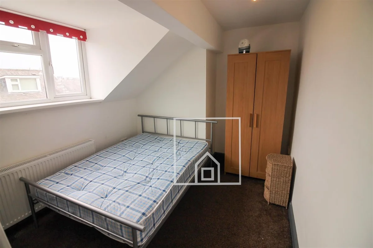 Room Autumn Grove in Leeds