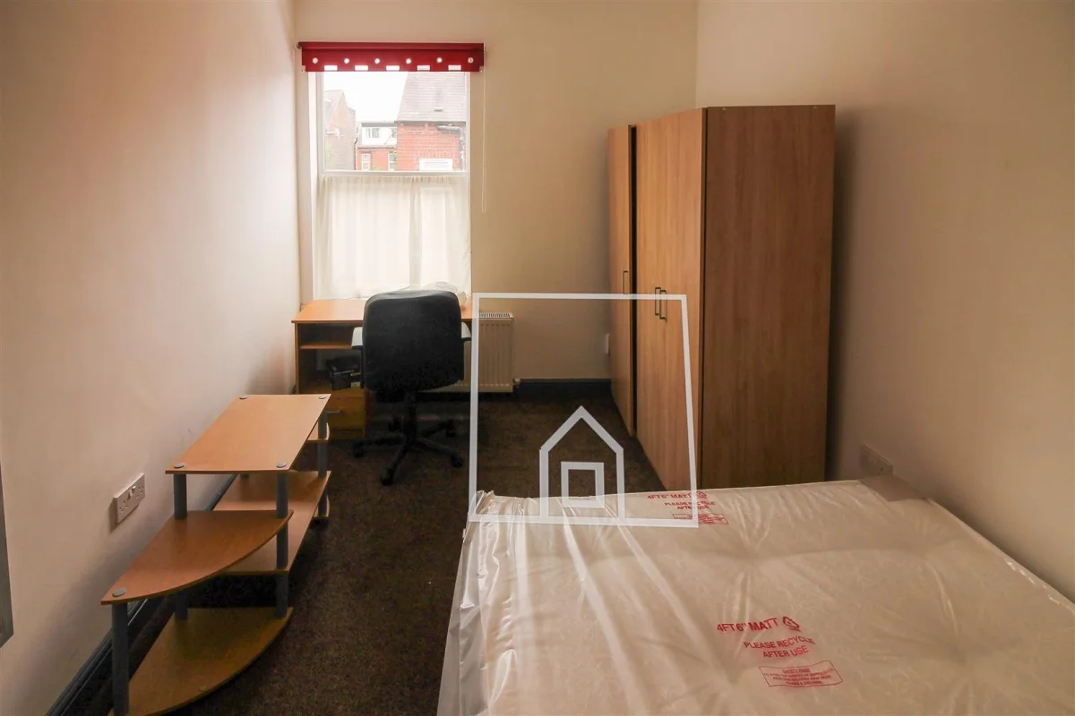 Room Autumn Grove in Leeds