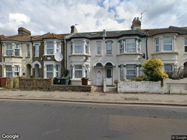 Flat Fanshawe Avenue in Greater London