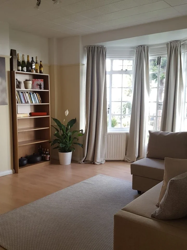 Flat Wavertree Road in Greater London