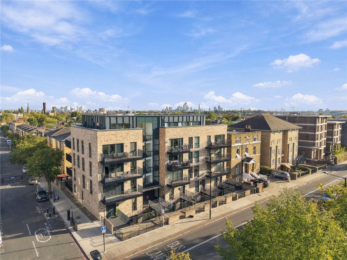 Flat Seven Sisters Road in Greater London