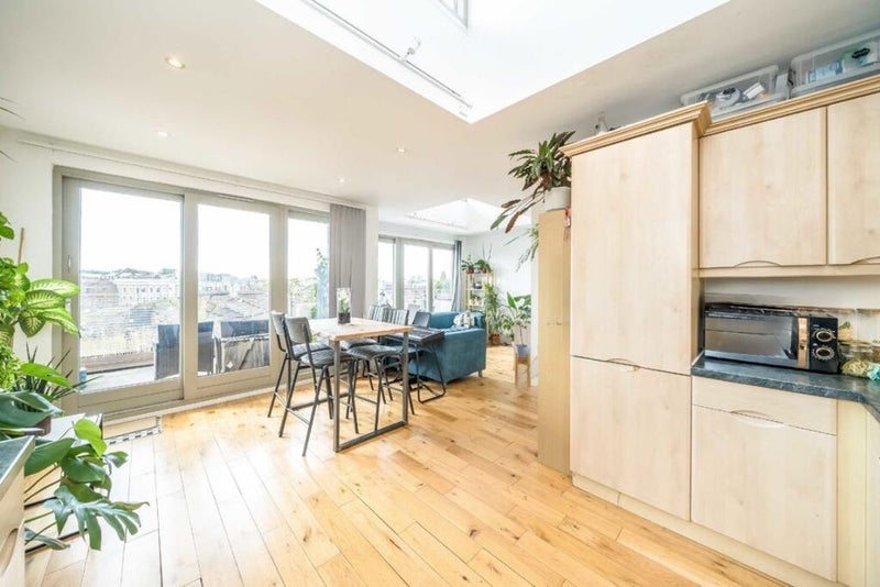 Flat Fenwick Place in Greater London