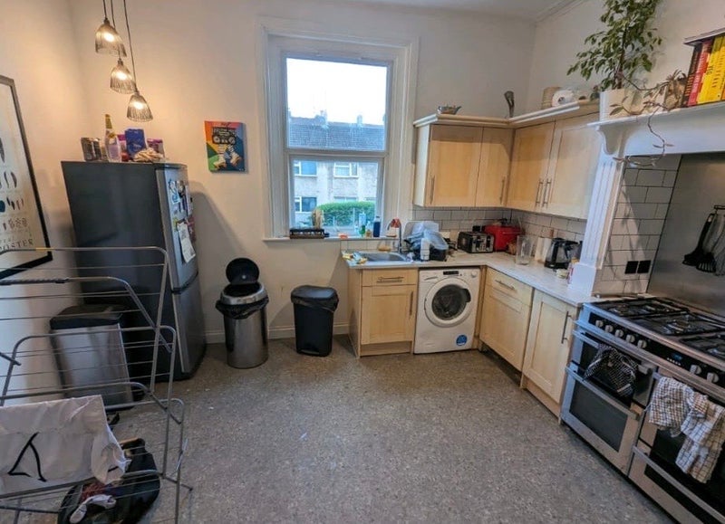 Room Coronation Road in Bristol