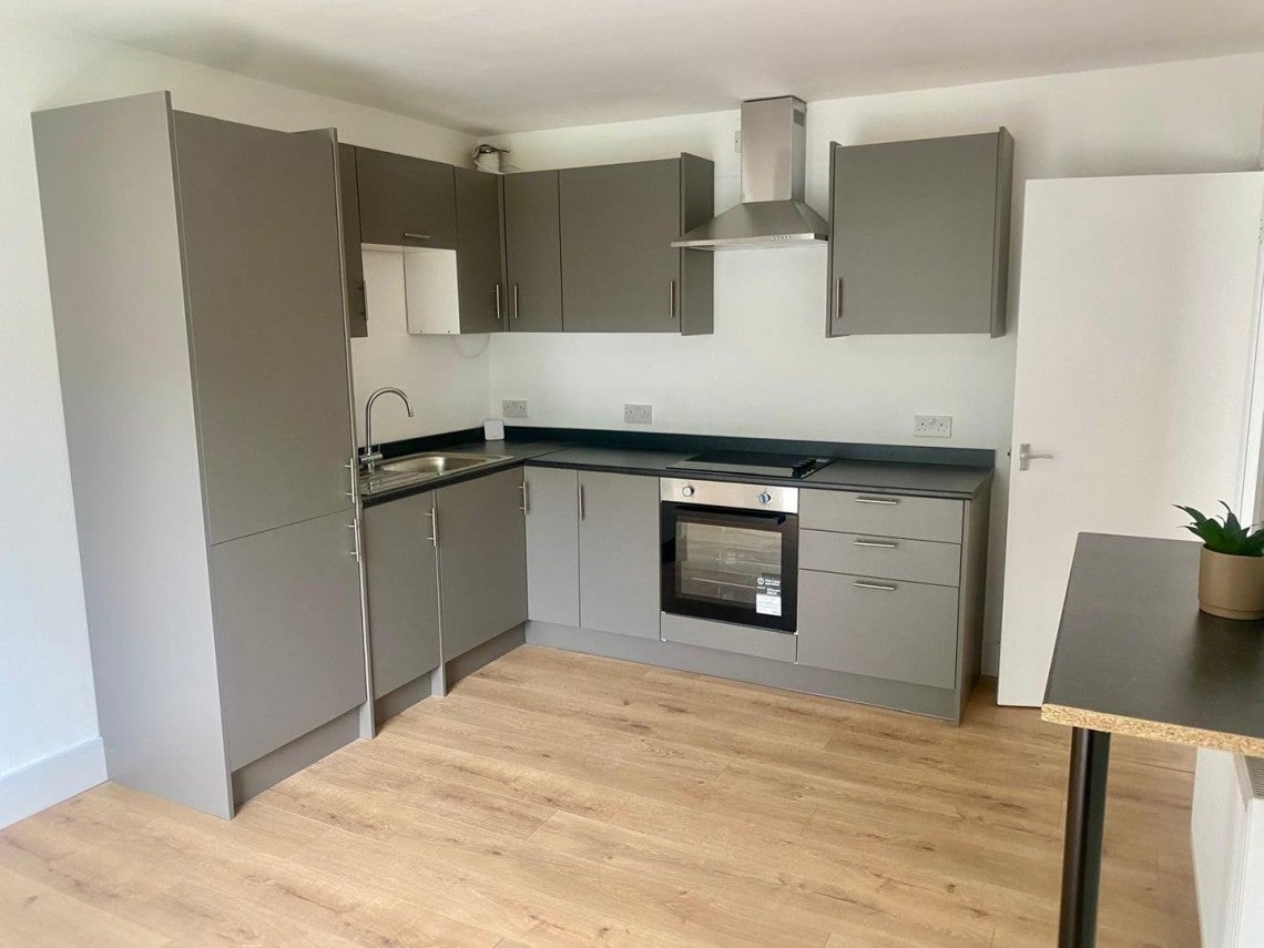 Flat Lansdown Road in Chalfont St Peter
