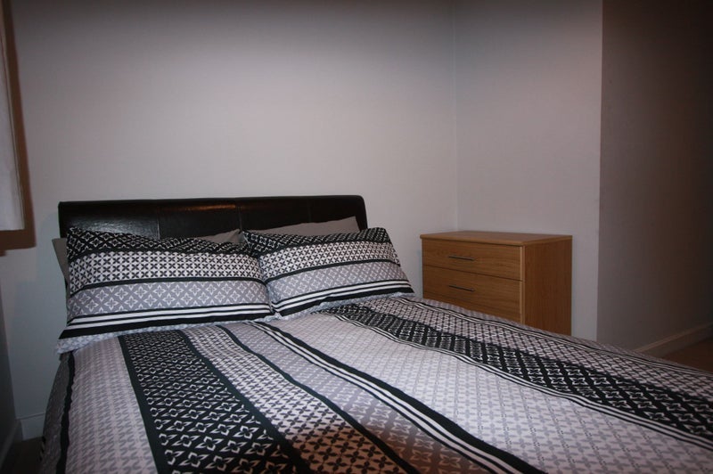 Flat Drayton Park in Greater London