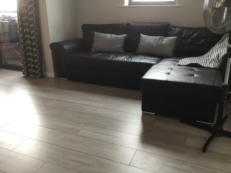 Flat Drayton Park in Greater London