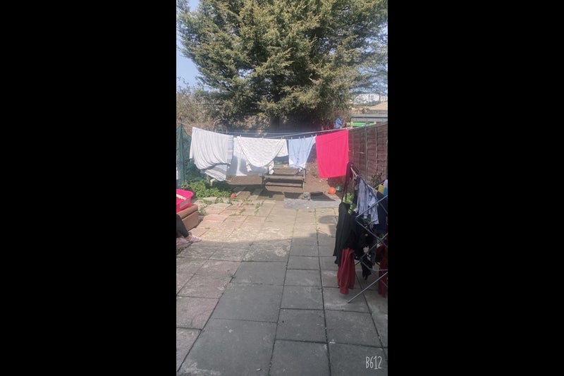 Room Henniker Road in Greater London