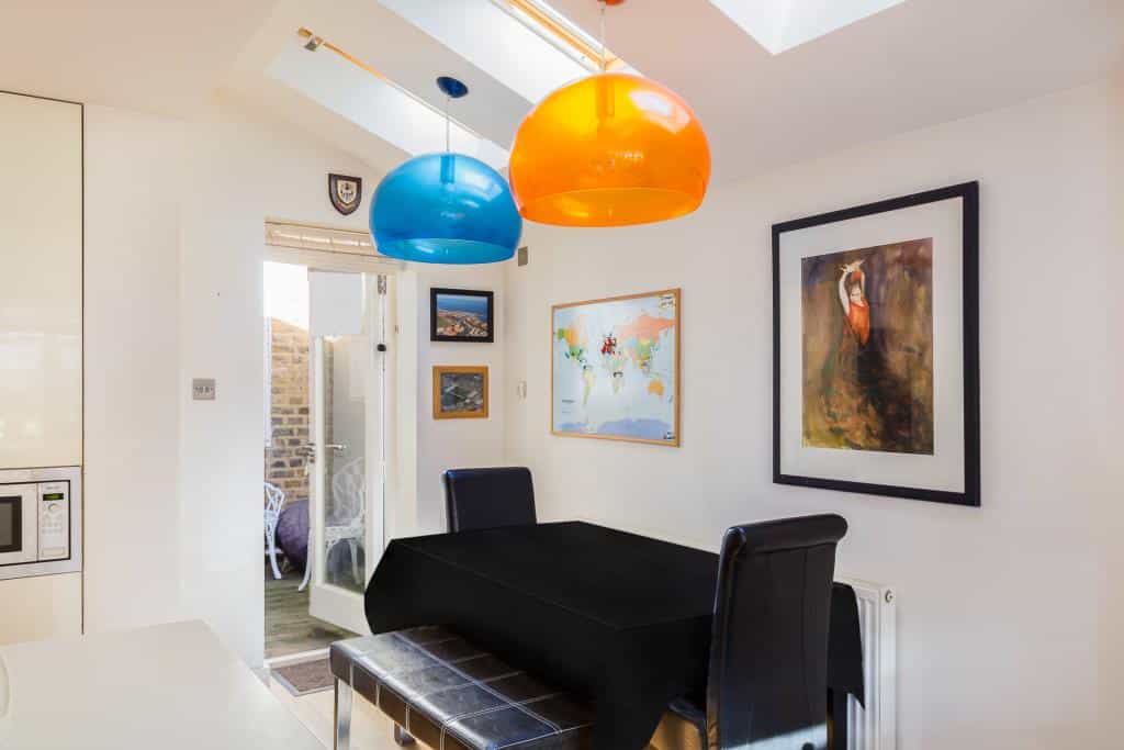Flat Bramfield Road in Greater London
