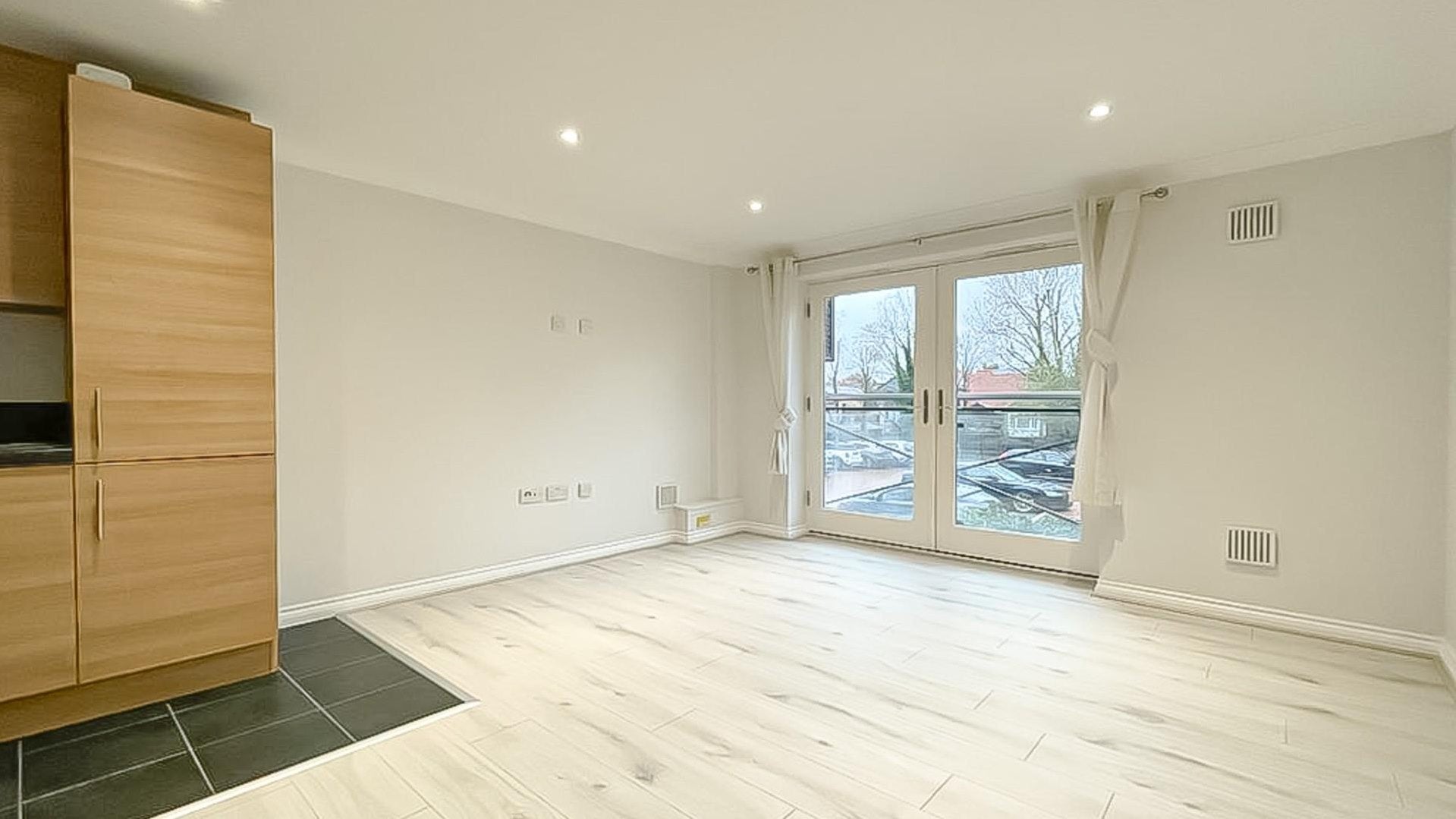 Flat Broadmeads in East Hertfordshire
