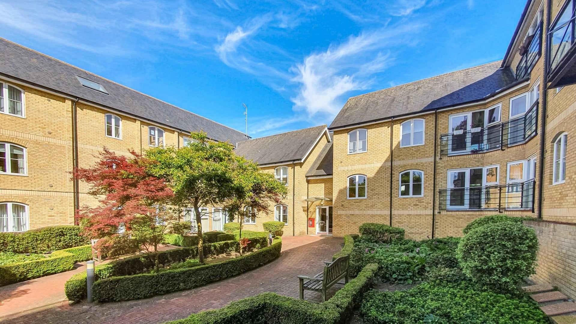 Flat Broadmeads in East Hertfordshire