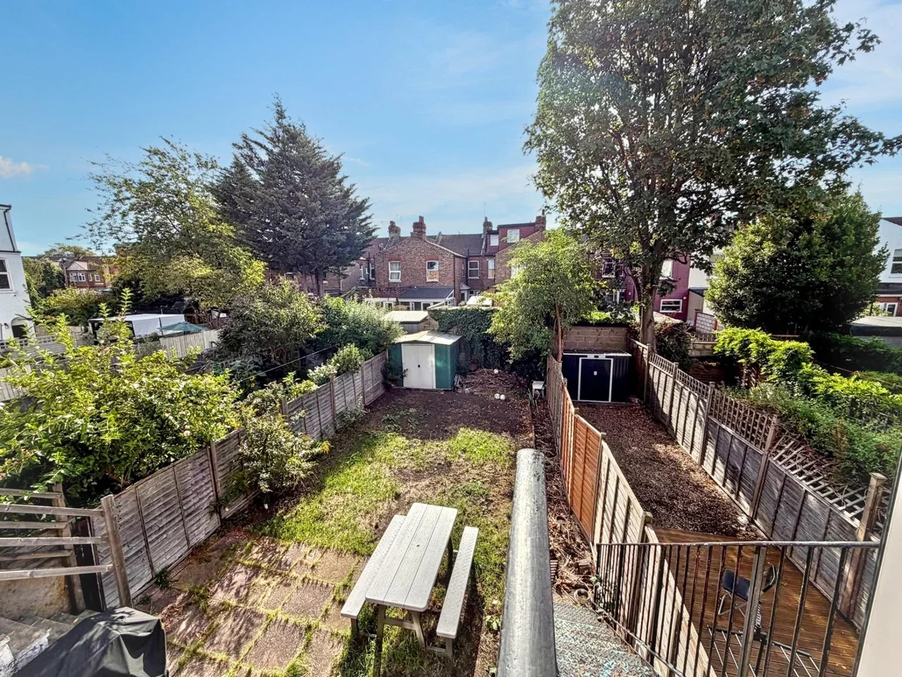 Flat Westbury Avenue in Greater London