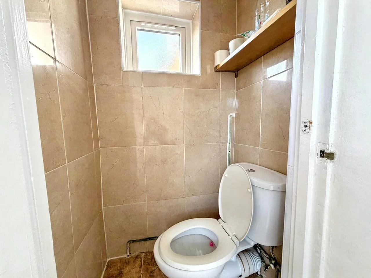 Flat Westbury Avenue in Greater London