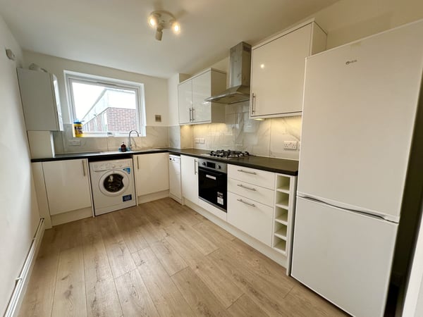 Flat Alexandra Grove in Greater London