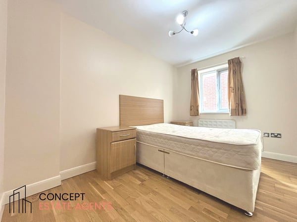 Flat Eaton Road in Greater London