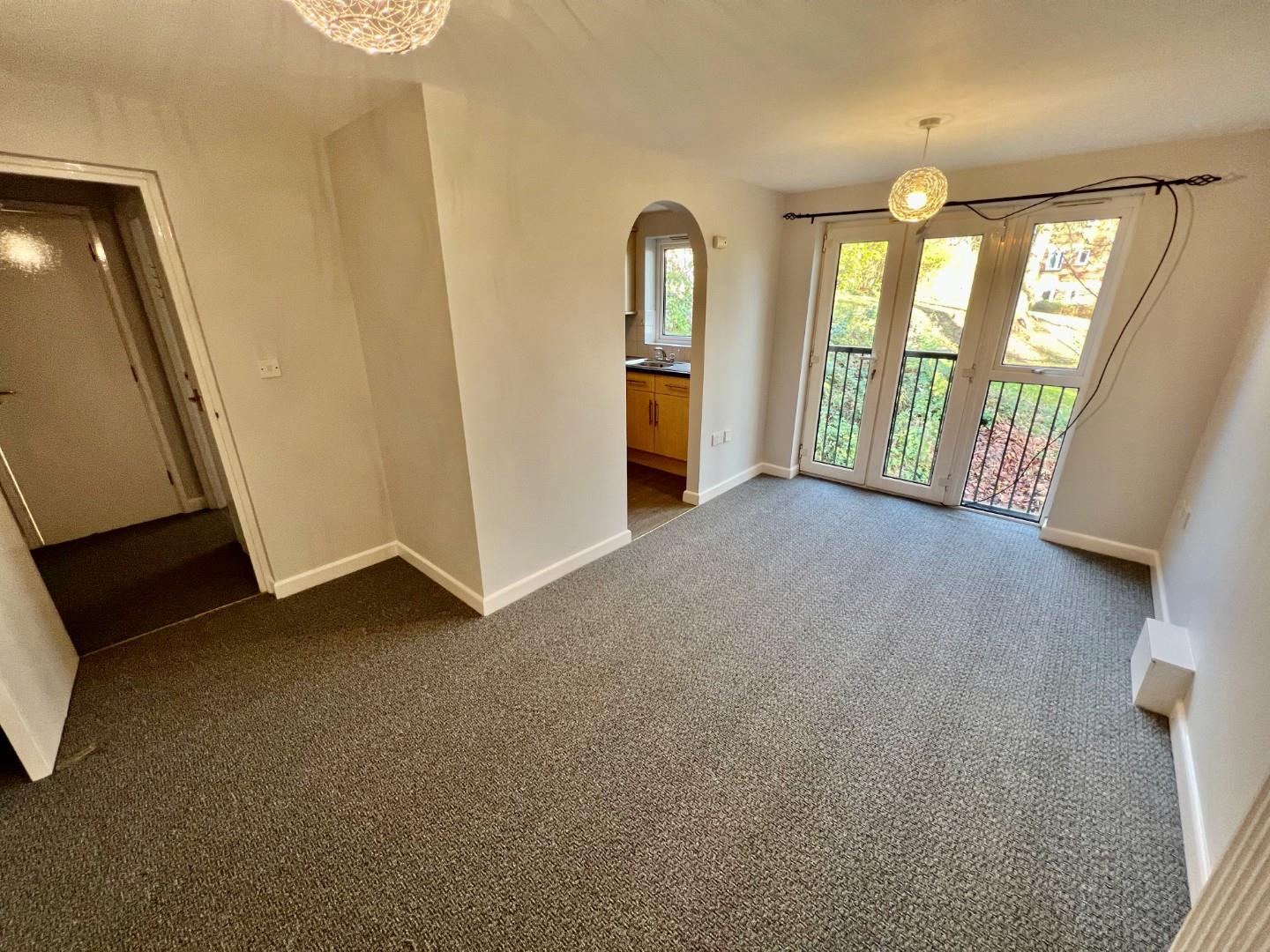 Flat Glebe Road in Bristol