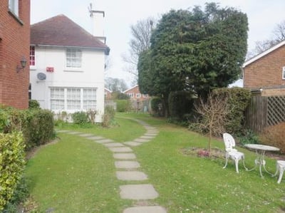 Flat Selwyn Court in Thanet