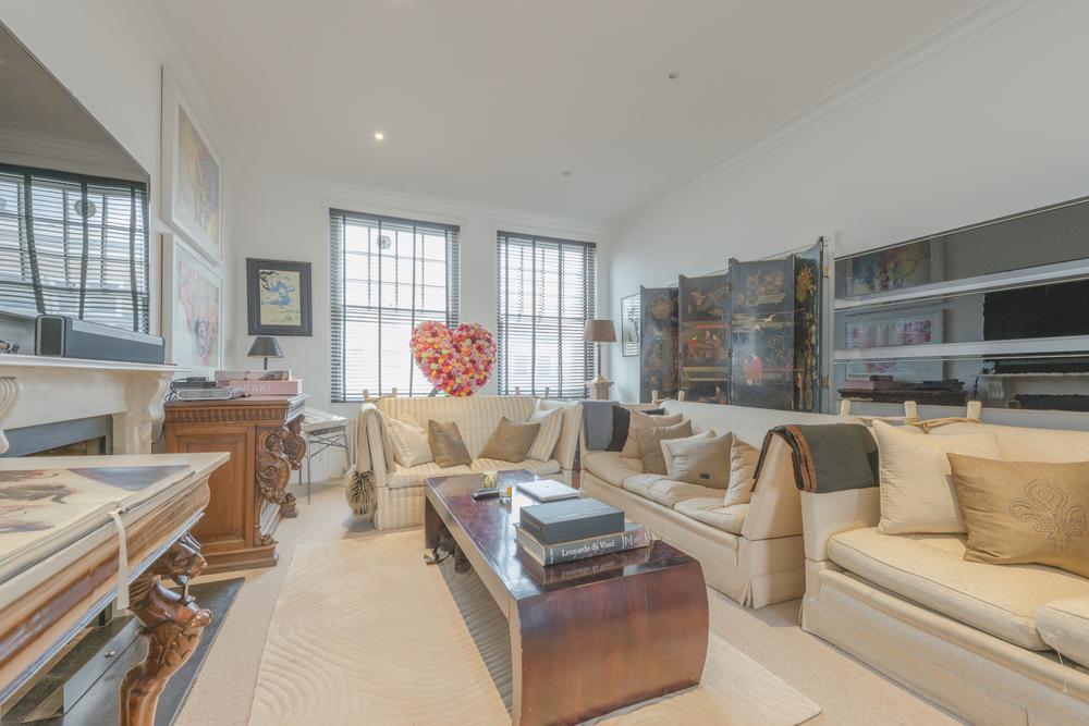 Flat North Row in City of Westminster