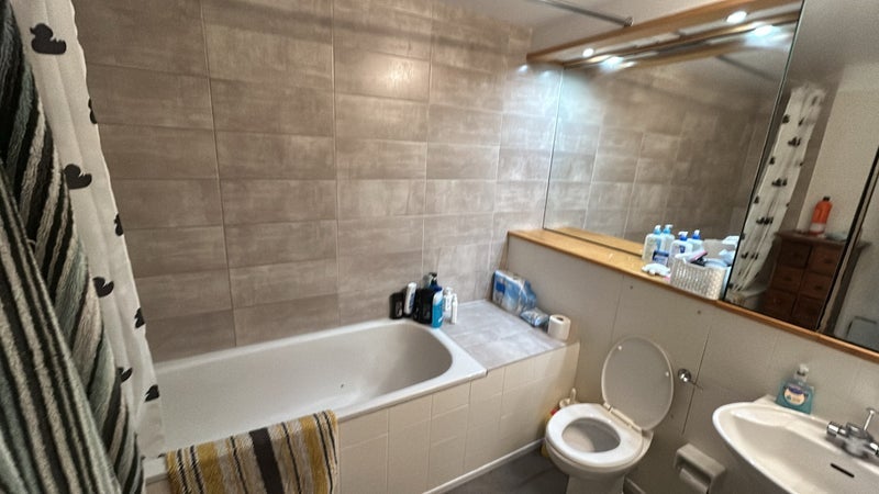 Room Odessa Street in Greater London