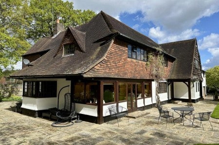 House Oakwood Close in Greater London