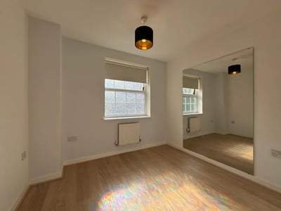 Flat Brandwood Crescent in Birmingham