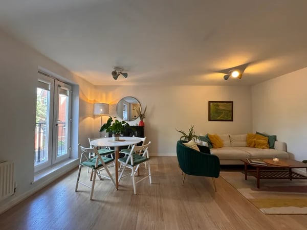 Flat Brandwood Crescent in Birmingham