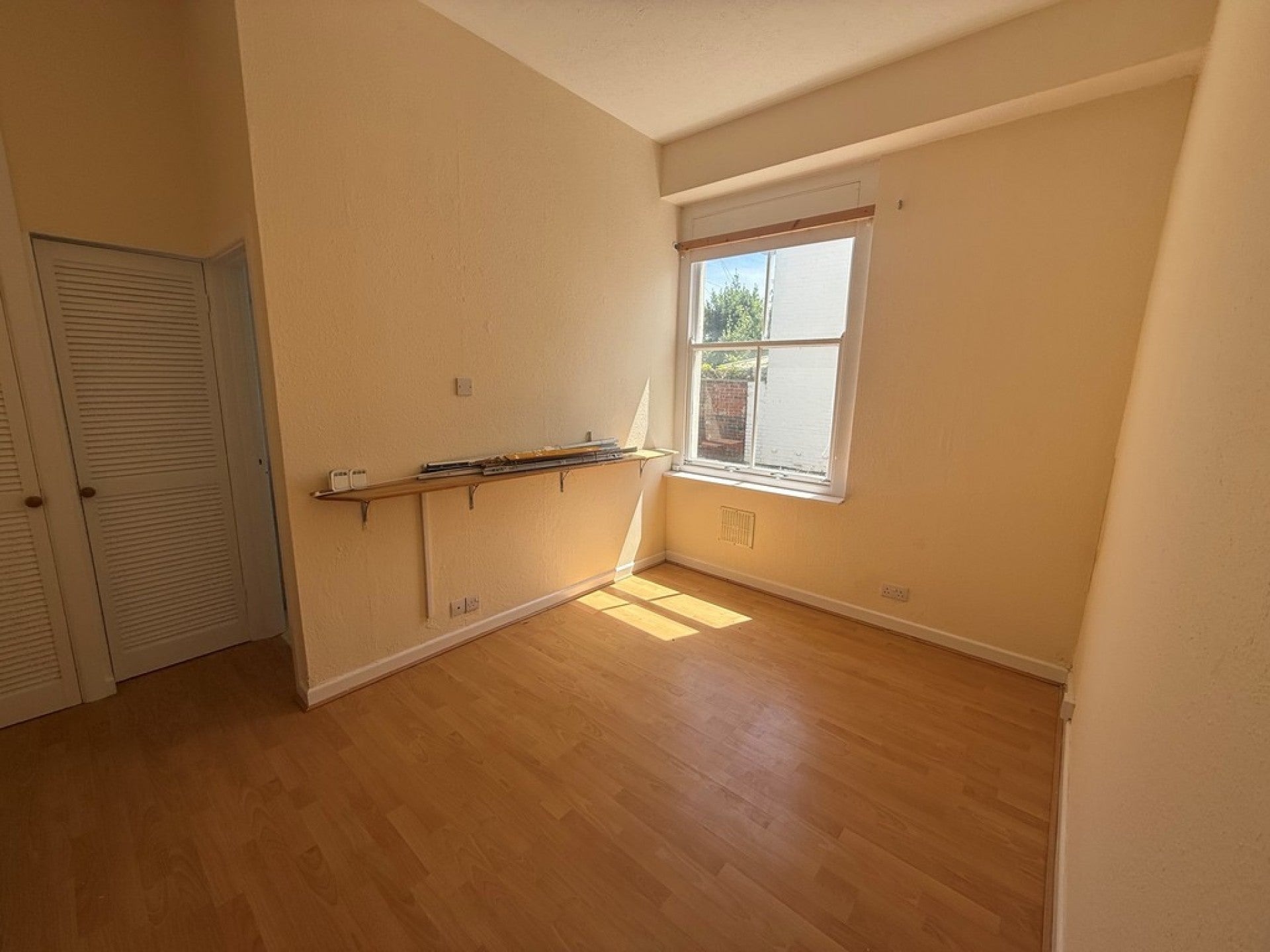 Flat Shelley Road in Worthing