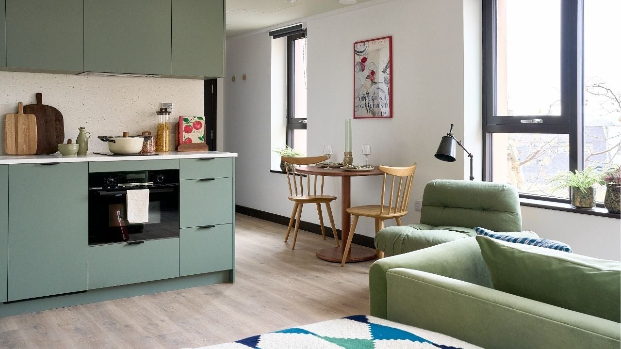 Flat Blackhorse Lane in Greater London