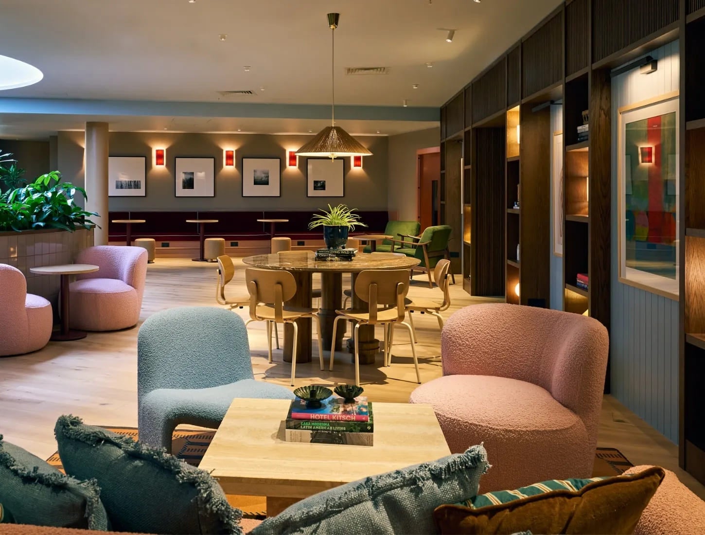 Flat Blackhorse Lane in Greater London