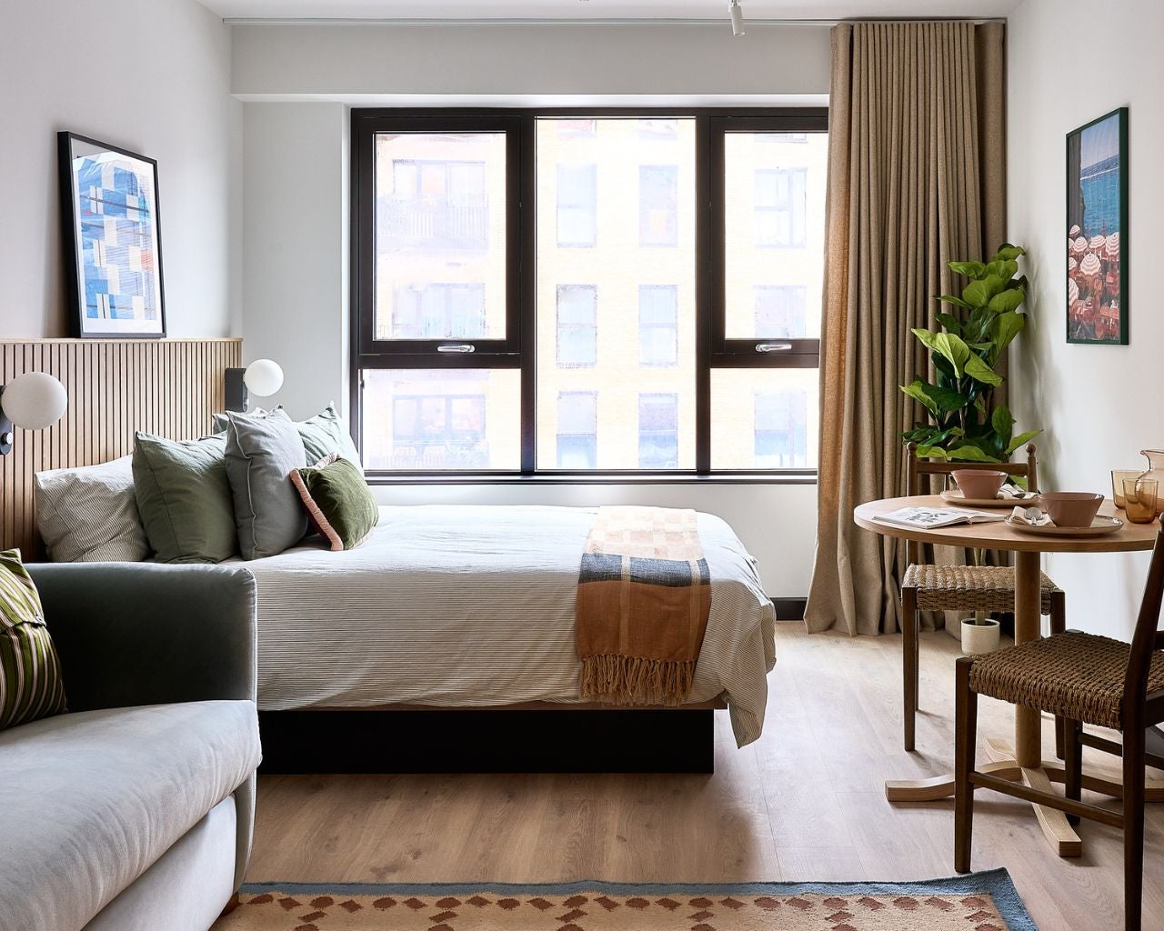 Flat Blackhorse Lane in Greater London