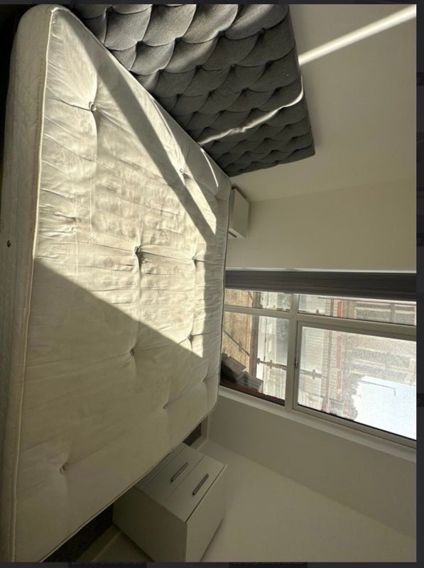 Room Adelphi Street in Salford