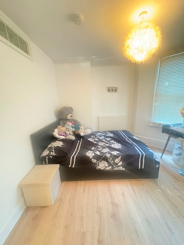 Room Blackheath Road in Greater London