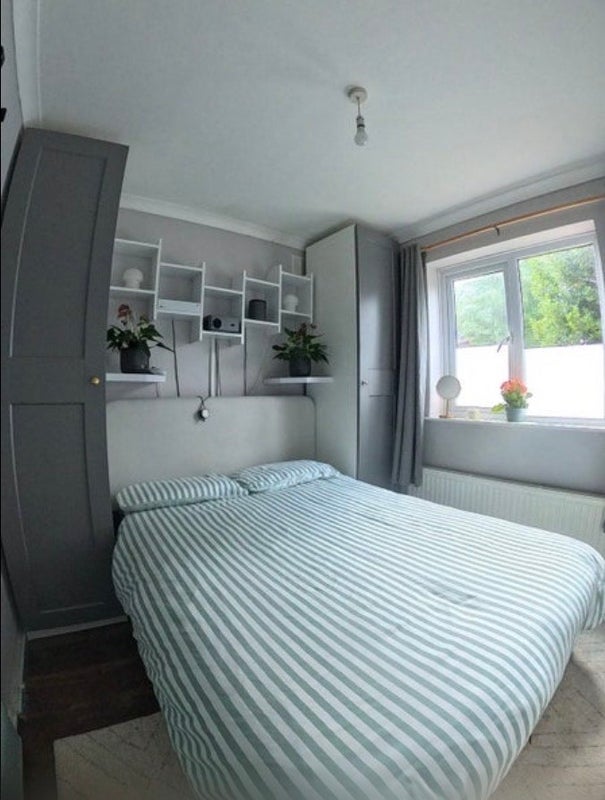 Room Cranleigh Close in Greater London
