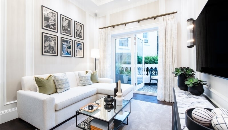 Flat Prince of Wales Terrace in Greater London